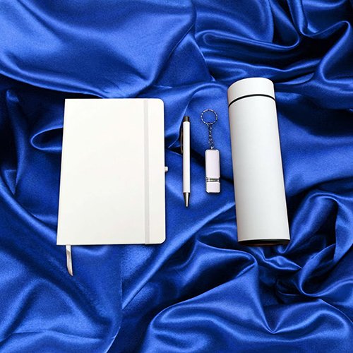 Fikrat Albedae Agency Ready Gift Set ZGS-001 (Notebook,Soft touch Pen, Chrome USB, Smart Water Bottle)